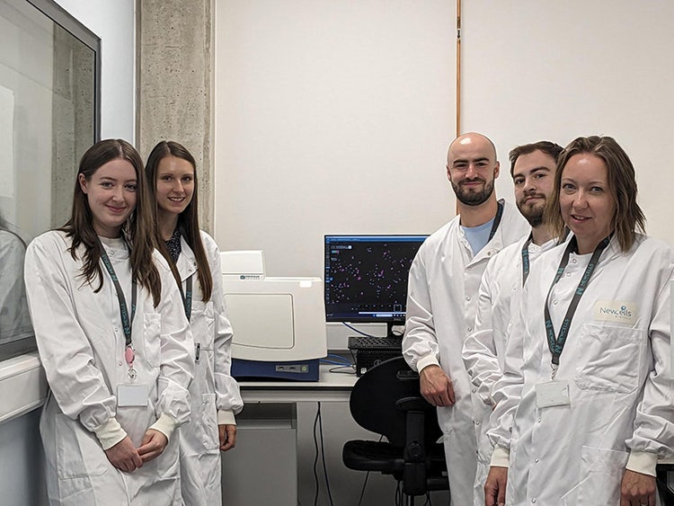 Kathryn Garner, Principle Scientist with her team